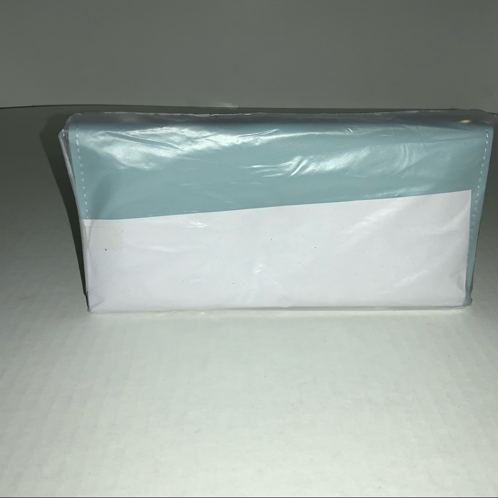 Ladies Wallets - Picture 4 of 5